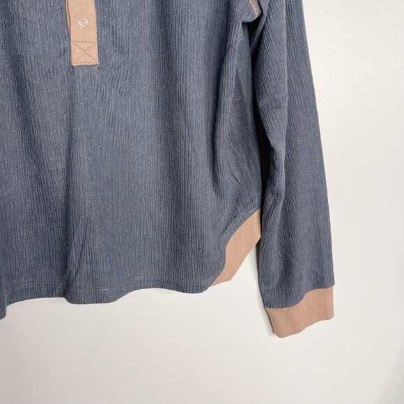 New Hem & Thread Medium M Blue Pink Denim Blue Textured Boxy Henley Long Sleeve - Picture 5 of 9
